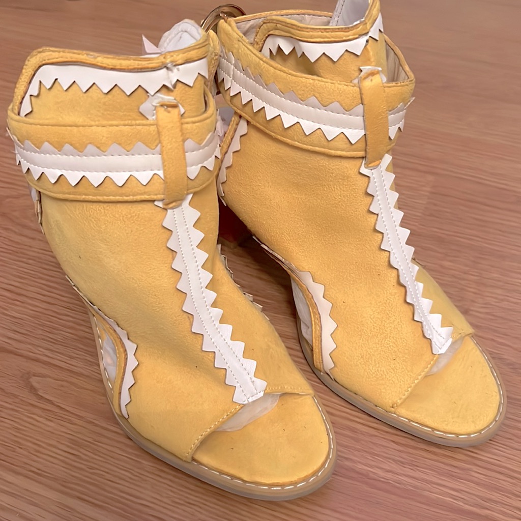 Brand New Ladies Size 40